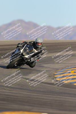 media/Dec-10-2023-SoCal Trackdays (Sun) [[0ce70f5433]]/Turn 12 (2pm)/